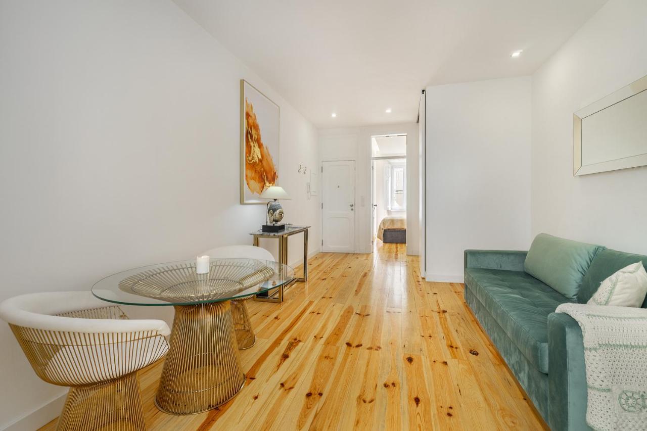 Whome Chic 1-Bed W/ Patio Perfect To Explore Лісабон Екстер'єр фото