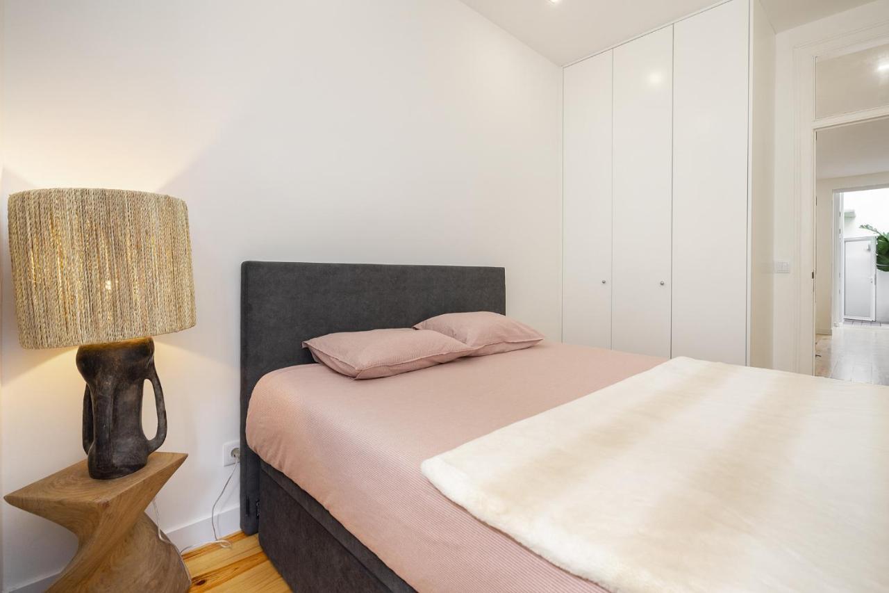 Whome Chic 1-Bed W/ Patio Perfect To Explore Лісабон Екстер'єр фото