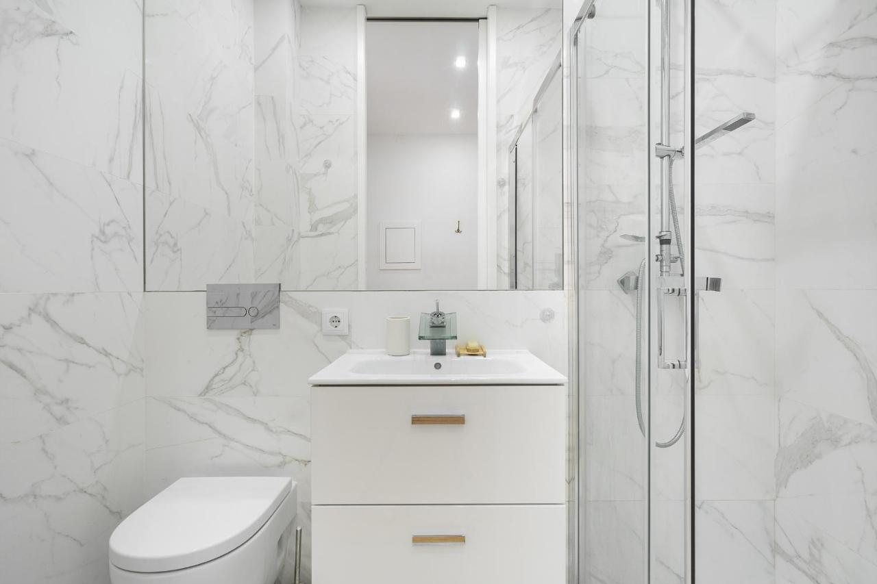 Whome Chic 1-Bed W/ Patio Perfect To Explore Лісабон Екстер'єр фото